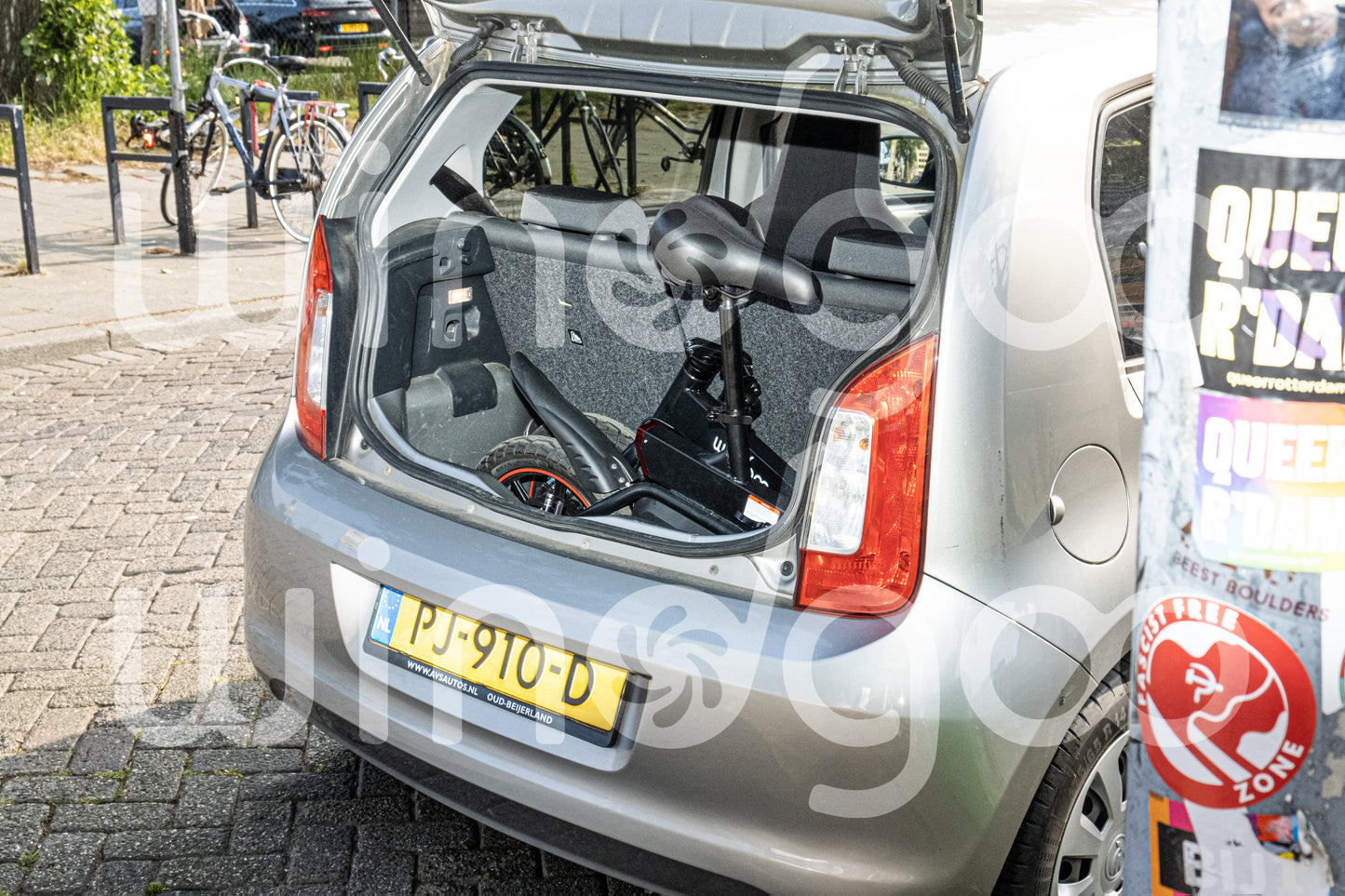 Windgoo-B20-opgevouwen-in-auto-elektrischevouwfietsen